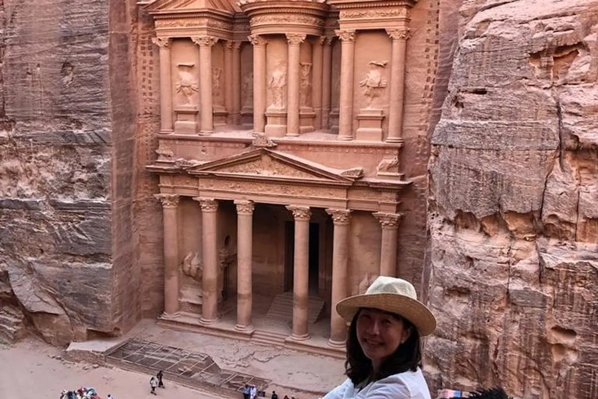 1b7a058c-26a1-44b8-8841-7d764962095d_petra-day-tour-transfers-only-from-amman-large.webp