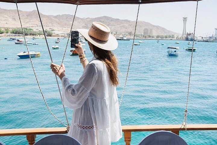 Exclusive, Comfort & Reliable Door-to-Door Transfer Petra ⇆ Aqaba - Photo 1 of 16