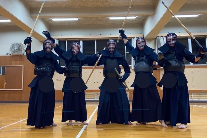 Immerse yourself in Japan's rich samurai culture donning traditional hakama and engaging in spirited kendo matches. Experience the discipline and honor of this age-old martial art firsthand.