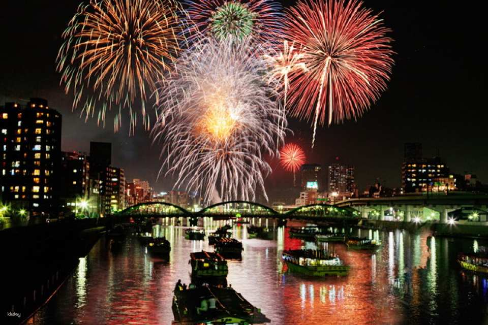 Sumida River Fireworks Festival Houseboat Fireworks Viewing Tour with Dinner & All-You-Can-Drink, English-Speaking Guide Accompanied - Photo 1 of 5