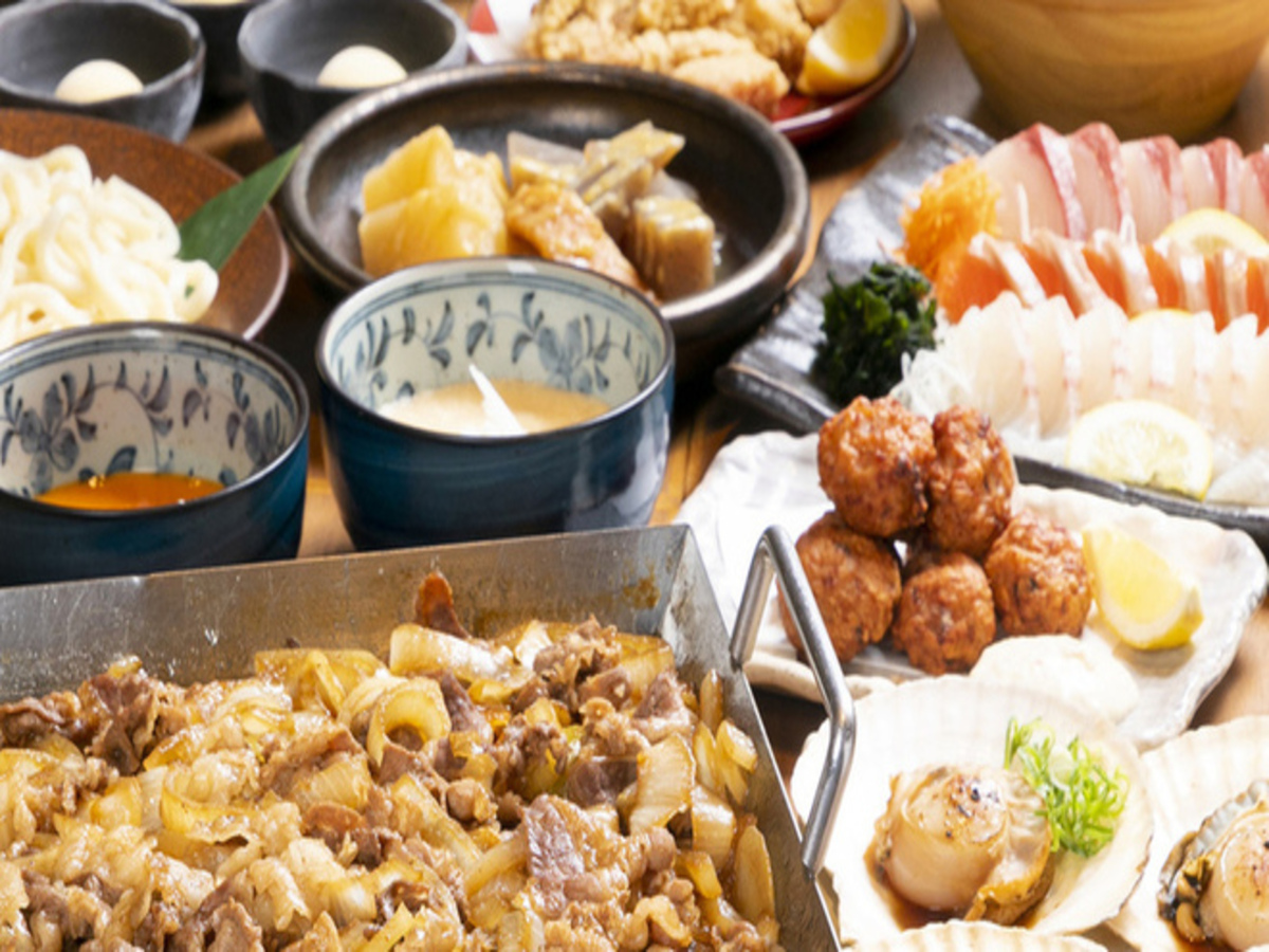 Experience the unique charm of Aomori's culinary treasures featuring fresh seafood and local delicacies all while surrounded by the mesmerizing decor of the Nebuta Festival. Delight in every bite!