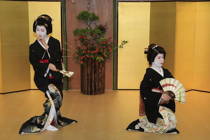 Private Geisha Evening with Asakusa History & Kaiseki Dining - Photo 1 of 25