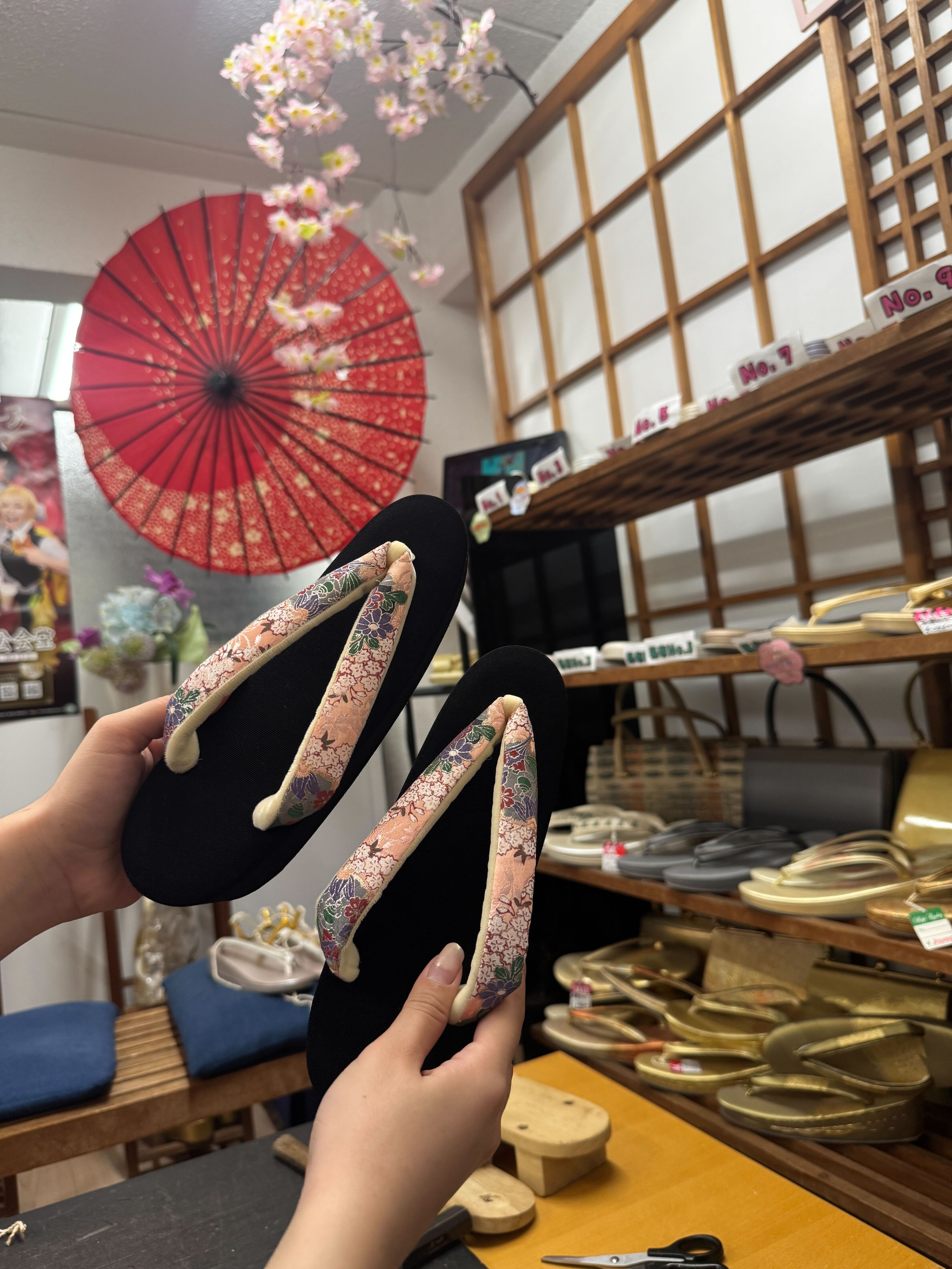 Asakusa Zori-Making: Craft Your Own Traditional Sandals - Photo 1 of 6