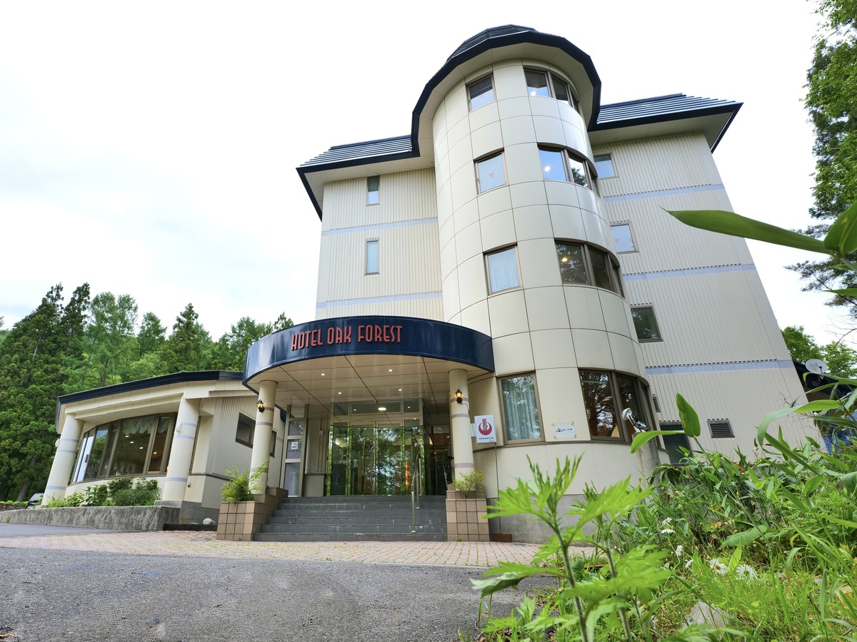 Authentic Japanese Cuisine Courses at a Stylish Villa Resort  [OAK KITCHEN] - Photo 1 of 10