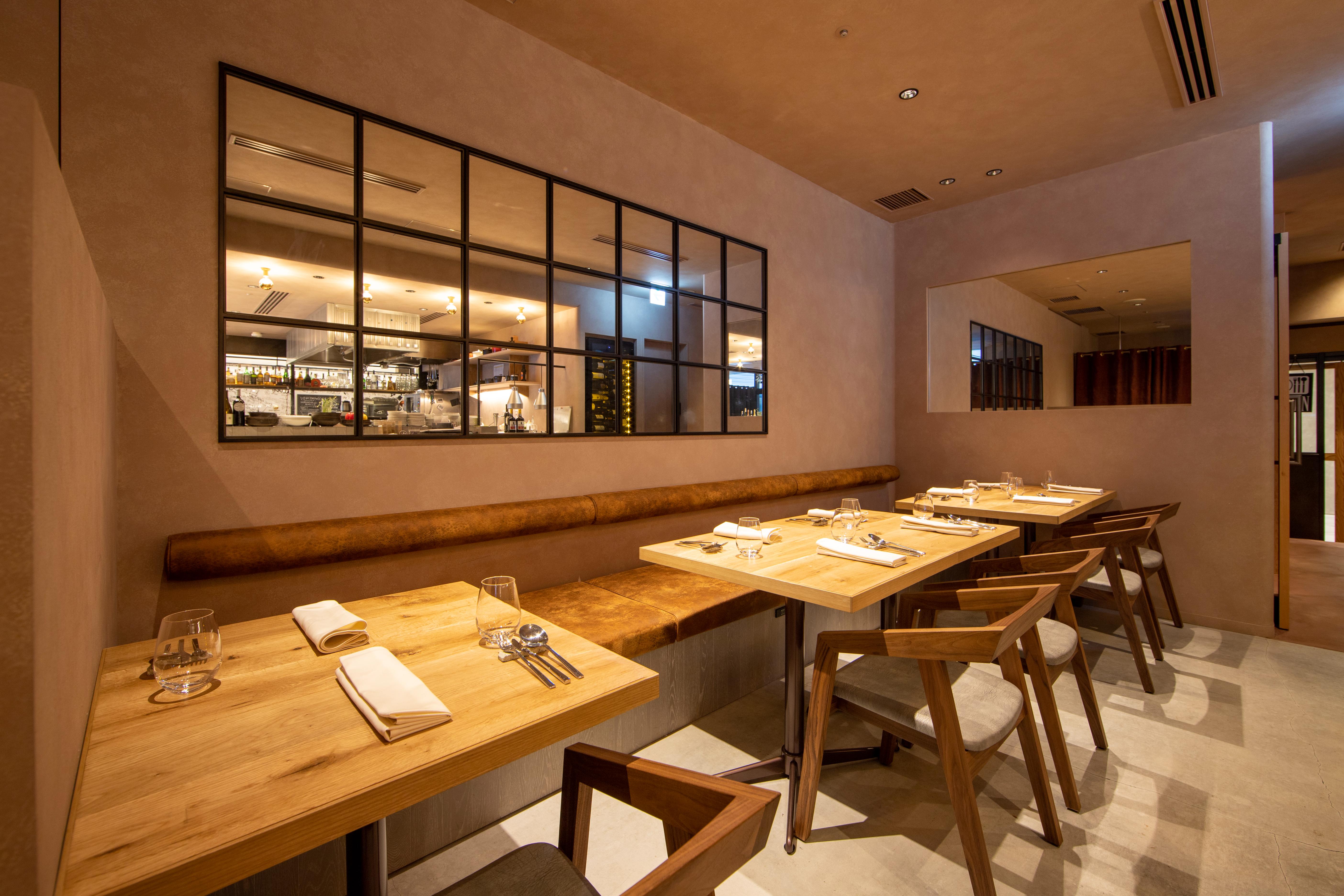 Experience the essence of Basque cuisine in a stylish setting where Spanish chefs craft exquisite dishes and expertly paired drinks for a memorable dining experience in Tokyo.