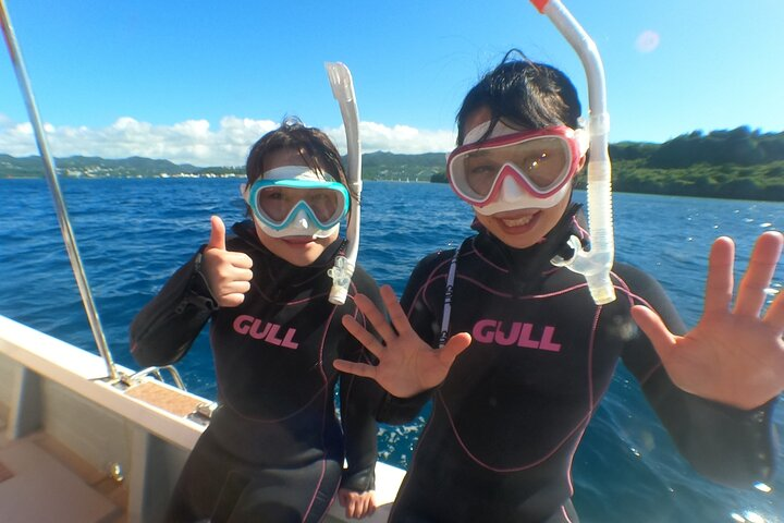 Boat Snorkeling Trip 1 Round 【Minna, Sesoko , Motobu Okinawa】 - Photo 1 of 4