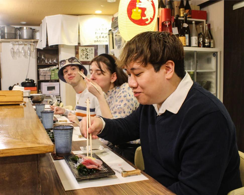 Savor the art of sushi-making with Chef Saisho mastering techniques from selecting fresh fish at Tsukiji Market to creating exquisite dishes in Ginza topped off with a delicious uniku experience.