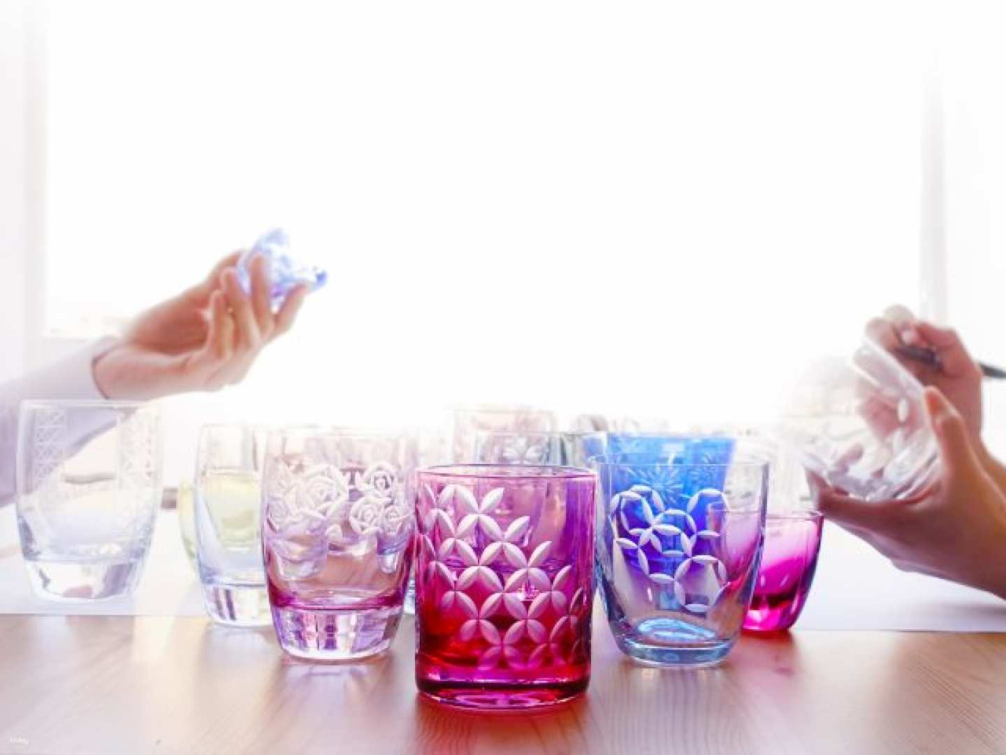 Create unique glass masterpieces as you immerse yourself in Tokyo's traditional crafts. Enjoy the joy of engraving patterns while crafting your personal glassware in Asakusa.