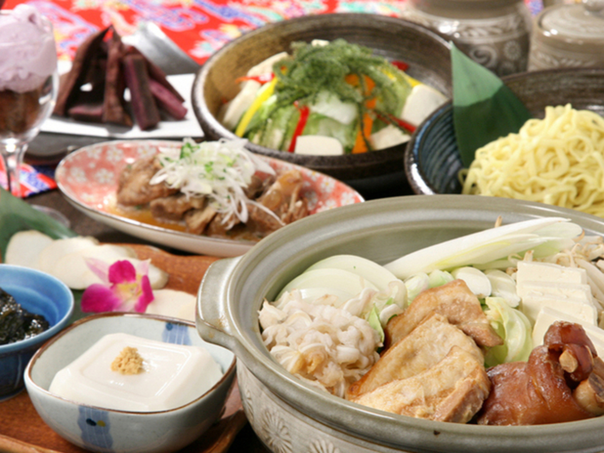 Enjoy Okinawan Cuisine【Okinawa Cuisine Gaja Haruko Bar】 - Photo 1 of 7