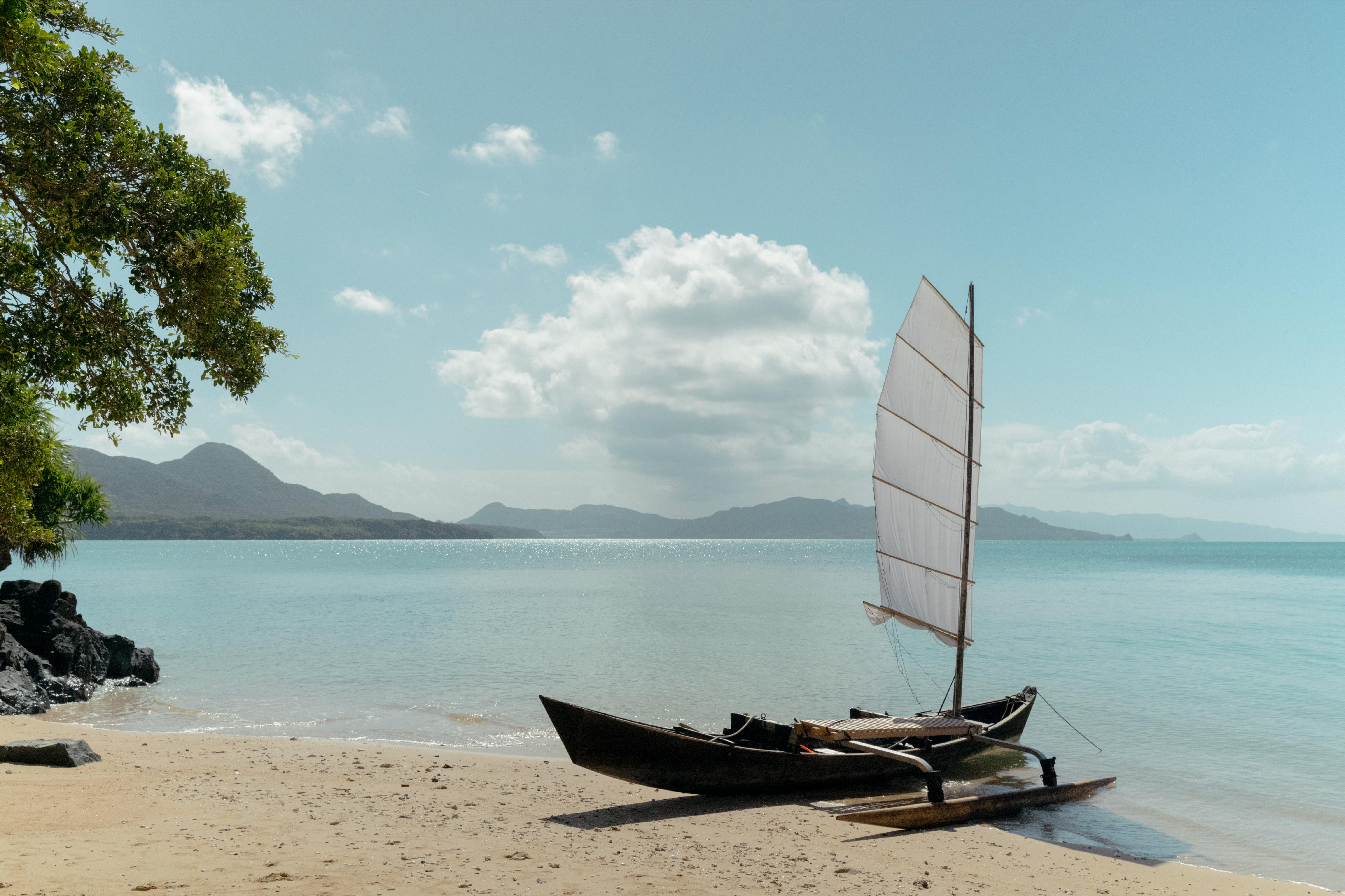 Explore Yaeyama by Sabani: Sail & Craft Experience【Yoshida Sabani】 - Photo 1 of 10