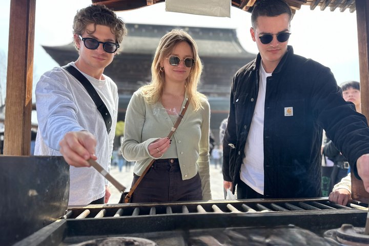 Food & Culture Walk in Nagano: Oyaki, Sake, Matcha & Zenkoji - Photo 1 of 25