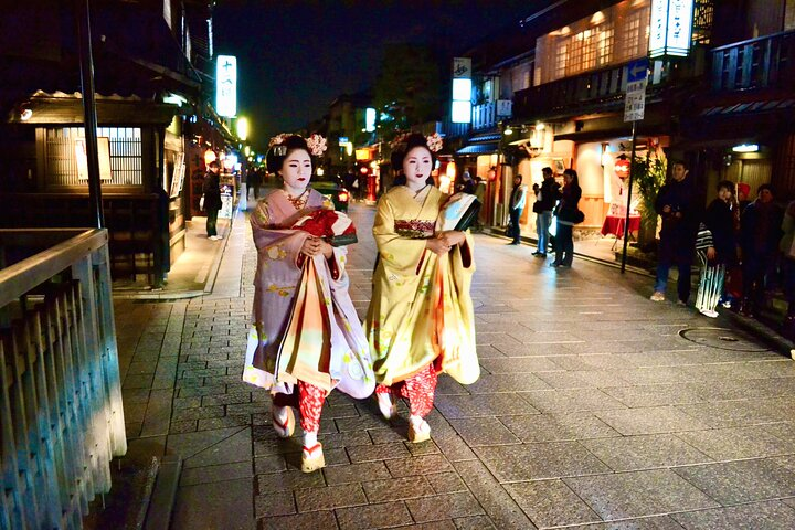 Chance meeting with Maiko-san in the street
