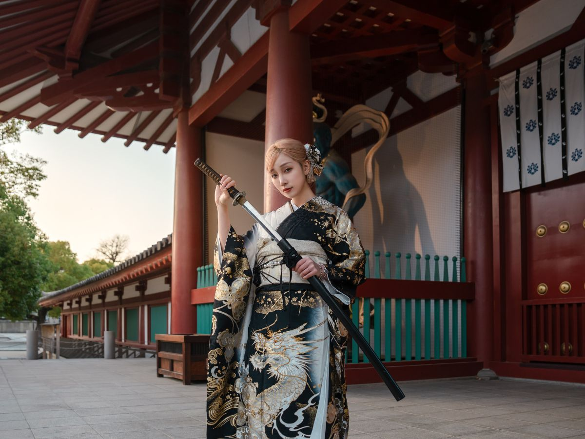 High class furisode rental 1day plan - Photo 1 of 7