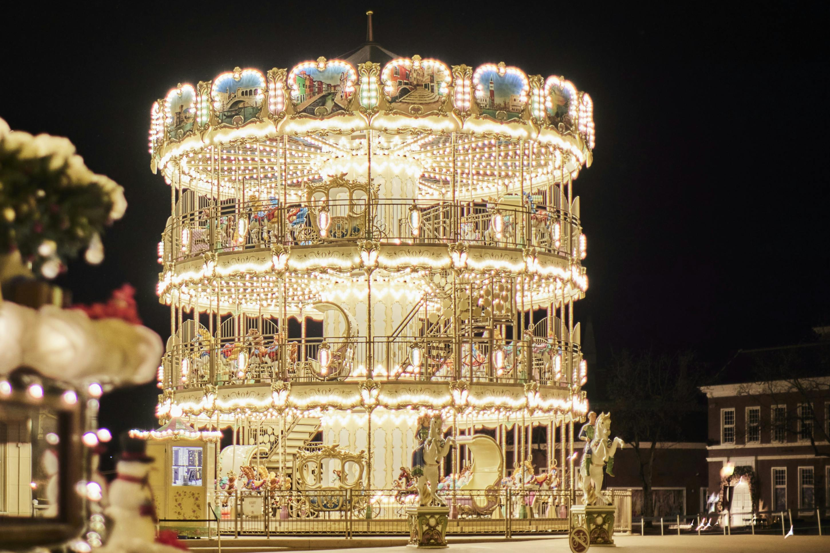 Huis Ten Bosch: Afternoon Passport Ticket After 3 PM Entry - Photo 1 of 8