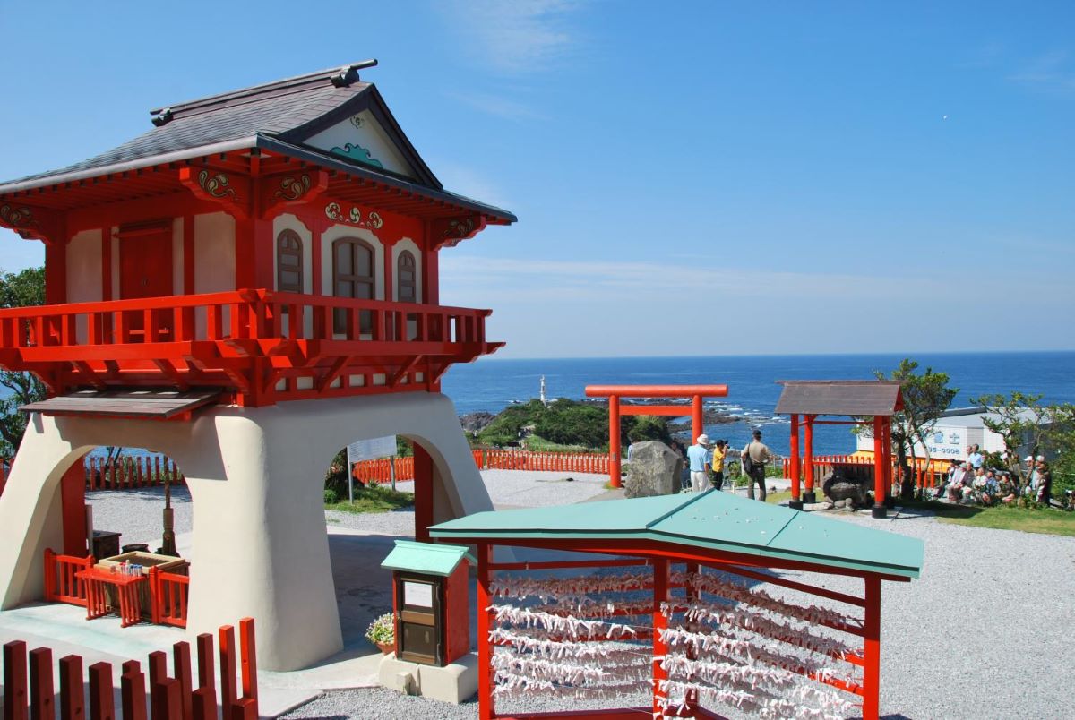 Discover the charm of Ibusuki City with stunning coastal views cultural landmarks and unique sand baths all while exploring rich history and picturesque scenery.