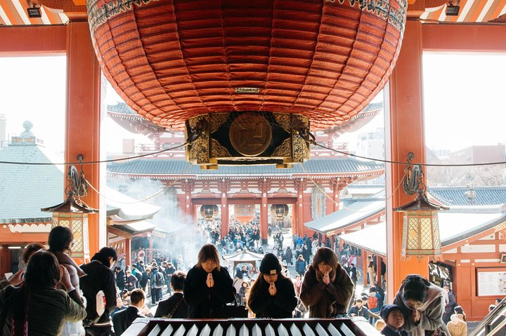 Amidst the iconic sights of Tokyo learn to navigate bustling temples engage with local customs and discover essential Japanese phrases making your first visit truly memorable.