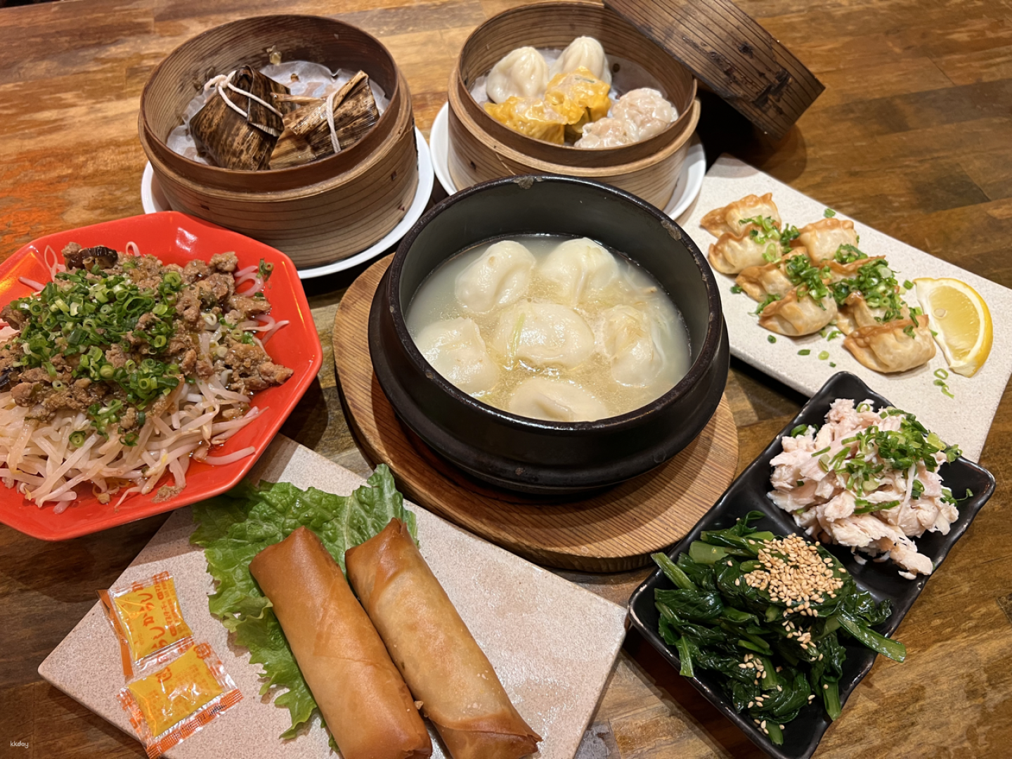 Discover the charm of Roppongi while indulging in juicy dumplings crispy fried delights and premium draft beer all in a cozy izakaya setting that feels like home.