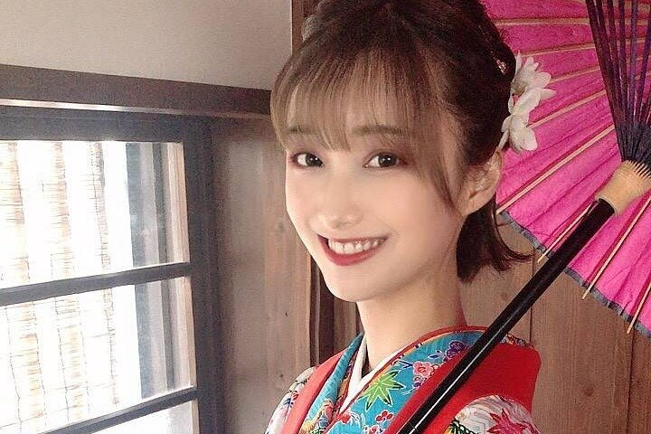 Traditional Japanese Costumes "Kimono", "Yukata", "Ryuso", "Photograph Course "Hair Set & Lipstick & Kimono & Photography" - Photo 1 of 8