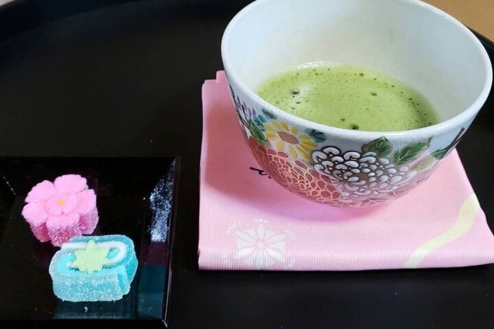 Kimono Experience at Fujisan Culture Gallery with Tea lesson - Photo 1 of 6