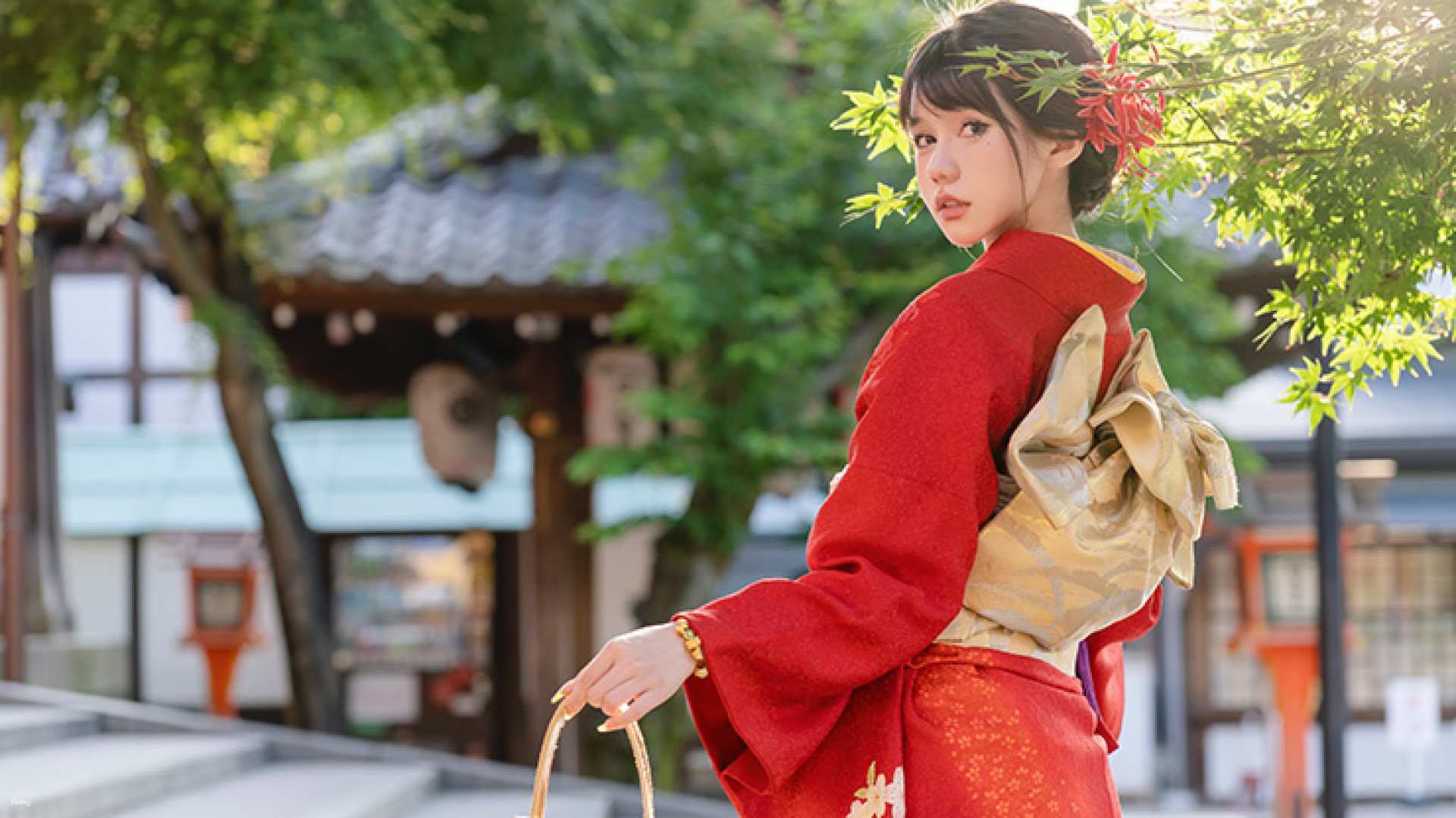 Explore the charm of Kyoto while dressed in a stunning kimono. Capture moments at iconic locations like Kiyomizu Temple and Yasaka Shrine with skilled photographers. Experience tradition through your lens.