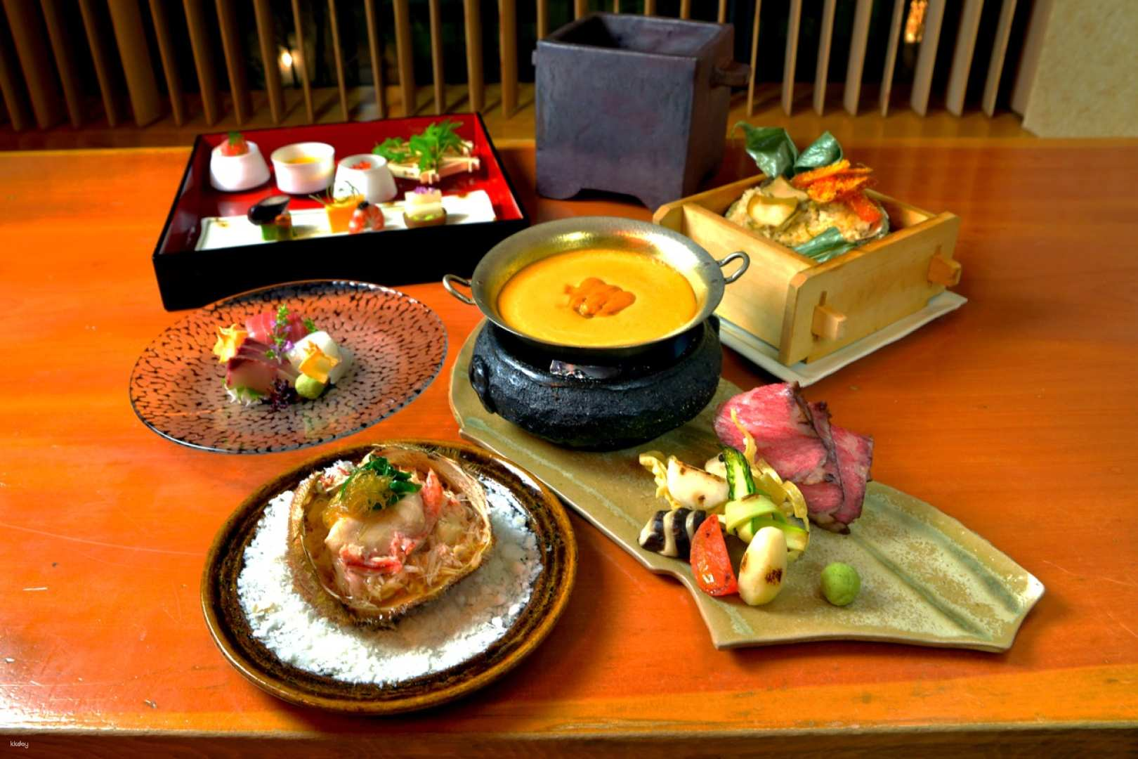 Experience the artistry of kaiseki cuisine with exquisite A5 Kuroge Wagyu and seasonal delicacies served in a modern Japanese setting just minutes from Omotesando Station.