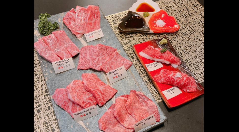 Savor the rich textures and flavors of Kuroge Wagyu Beef at YakinikumanNo in Osaka where fresh ingredients and the art of preparations create a memorable dining experience.