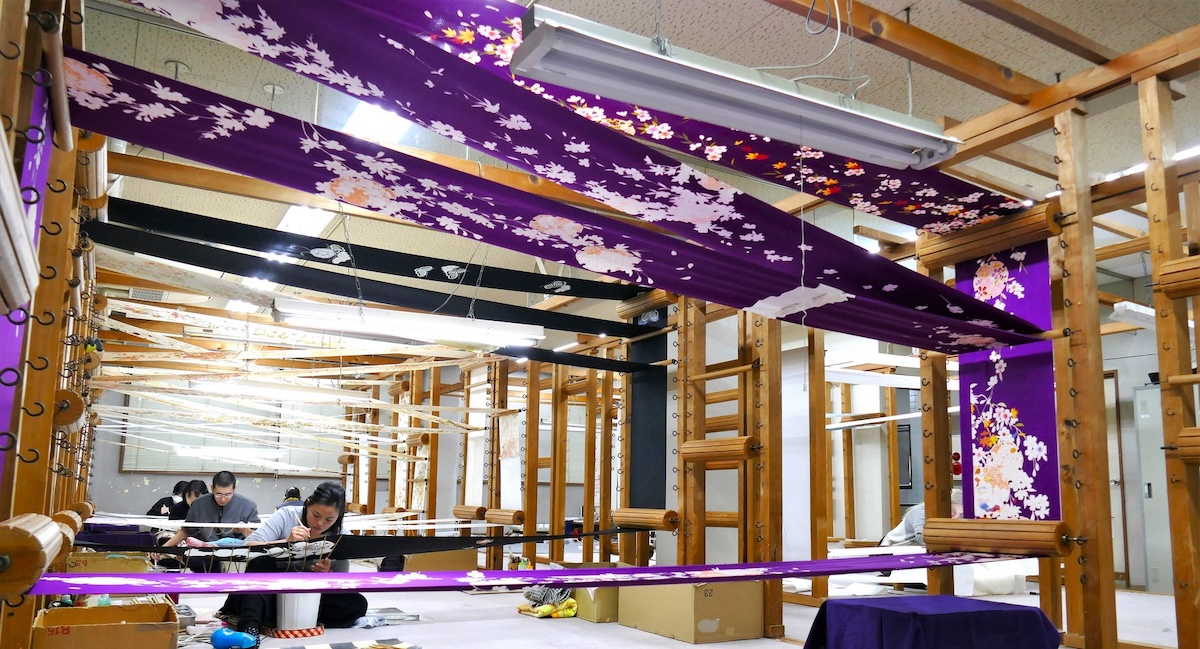  [Kyoto・Fushimi] Step Inside a Hand-Painted Kyo-Yuzen Workshop with Artisan Guide, A Tradition Since the Edo Period (Souvenir Included) - Photo 1 of 16