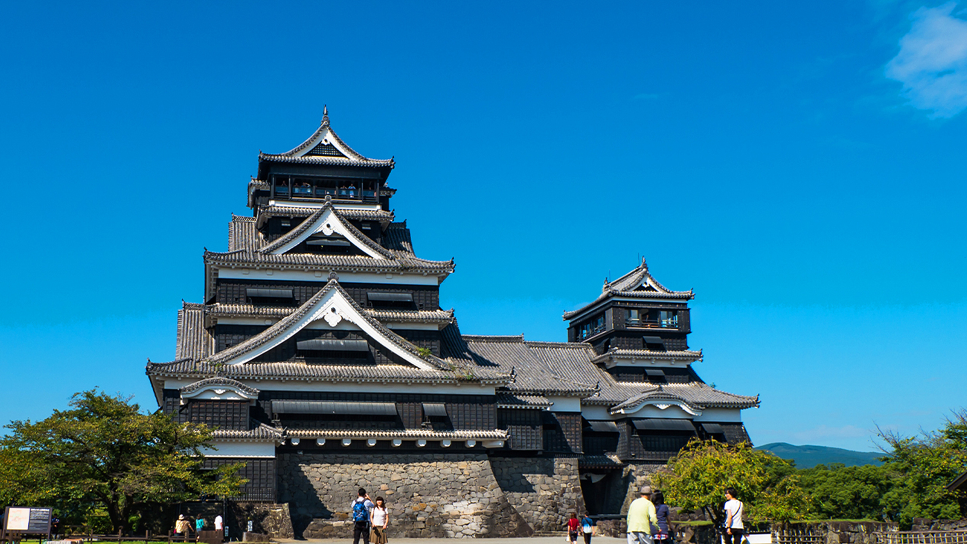 Experience the majestic Aso Shrine a historical landmark with over 2500 years of heritage set against the stunning backdrop of Kyushu's natural beauty and volcanic landscapes.