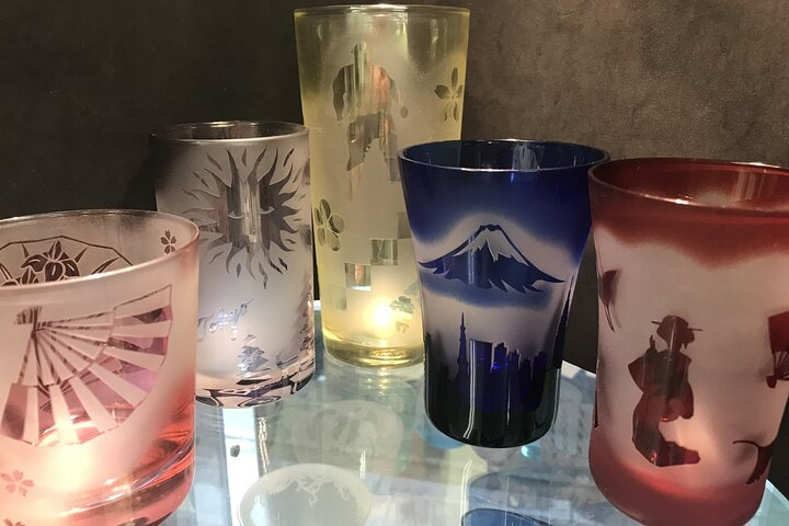 Create stunning glass art inspired by Japanese motifs in just 90 minutes. Experience a hands-on workshop while crafting unique souvenirs that capture your memories of Japan.