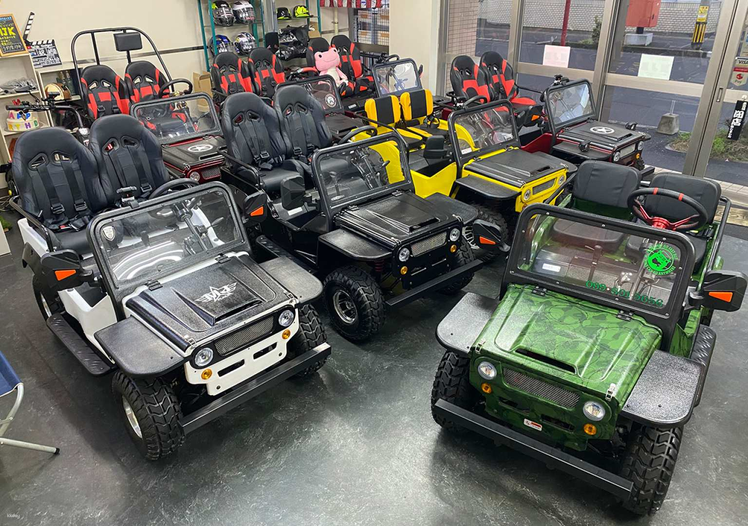 Let's Stroll around Kagoshima on a Mini Jeep !! - Photo 1 of 8