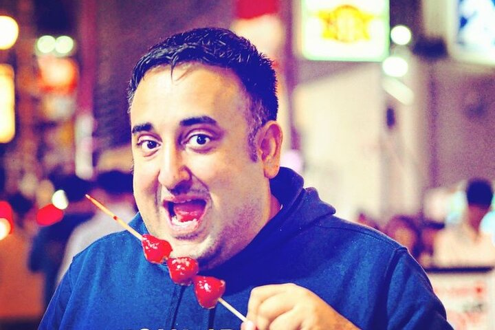 Discover the unforgettable flavors of Osaka as you savor delicious local treats creating lasting memories against a backdrop of bustling streets and iconic landmarks. Experience a uniquely personal journey through the heart of the city.