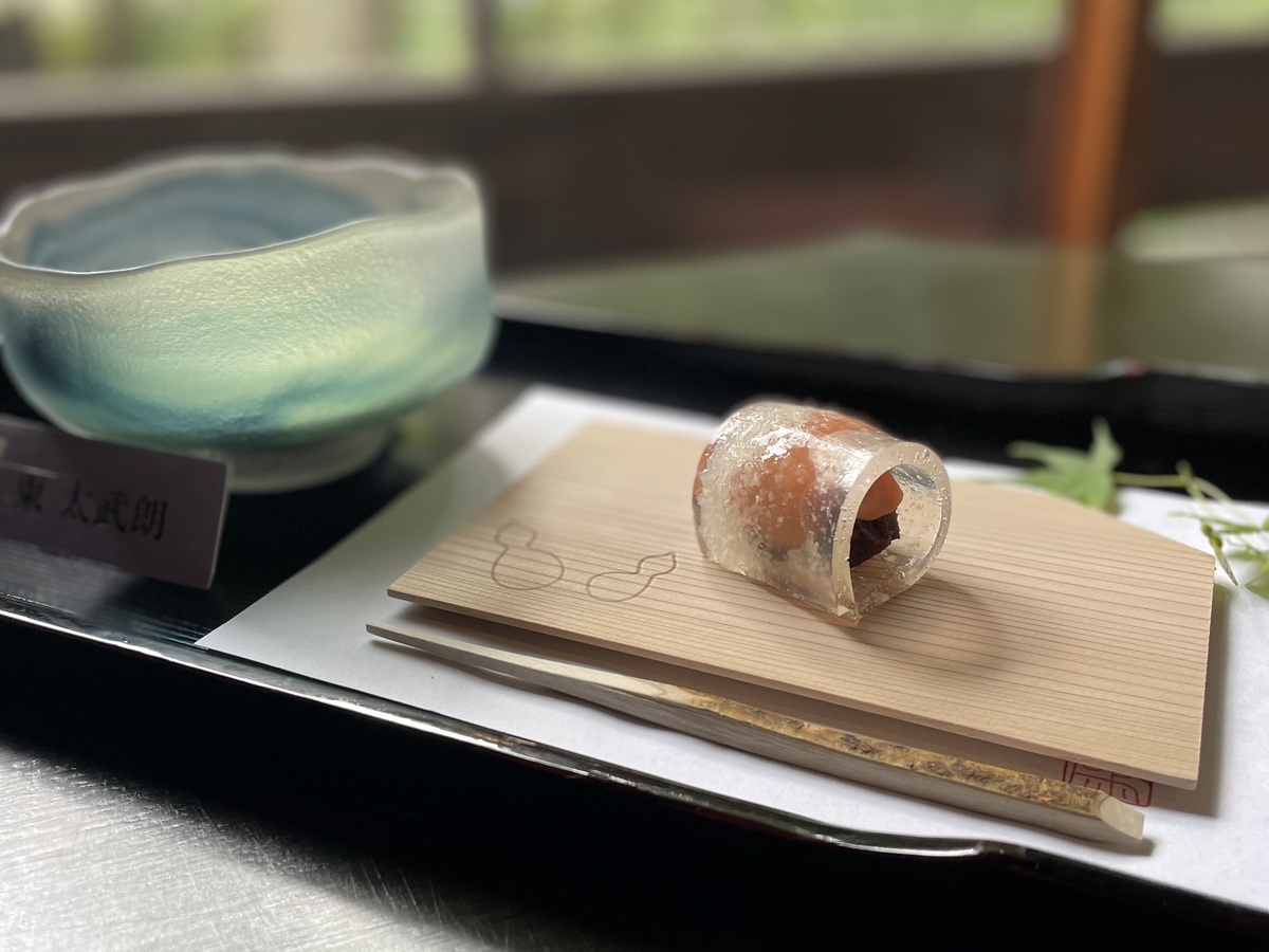 Immerse yourself in the serene experience of traditional matcha perfectly complementing the exquisite art of the Furukawa Museum a hidden gem in Nagoya. Discover art and culture in every sip.