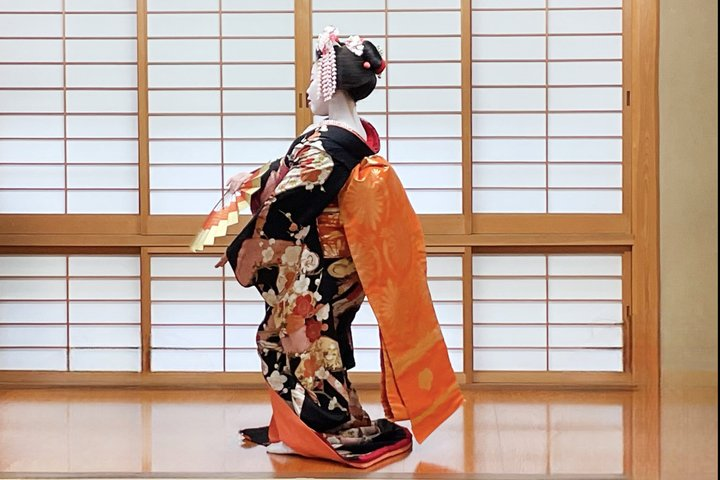 Kyoto Meet the Geisha Maiko with Gion Walking Tour - Photo 1 of 25