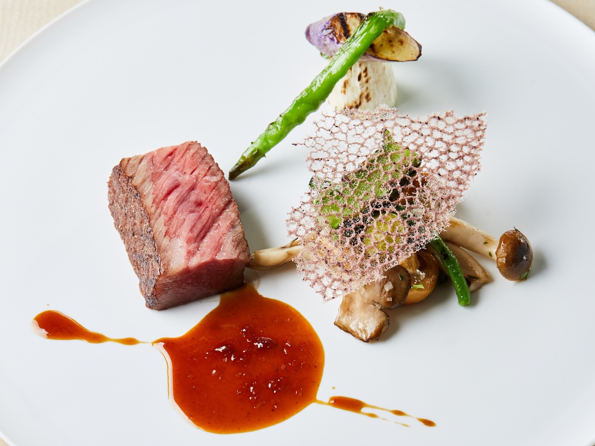 Michelin-starred restaurant-French cuisine【La Terrasse “irisée”】 - Photo 1 of 8