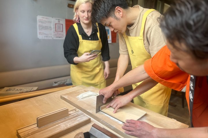 Mondo's most popular No.1!Private experienceThe king of buckwheat noodles making and Japanese food in Sapporo!A plan to enjoy tempura! - Photo 1 of 25