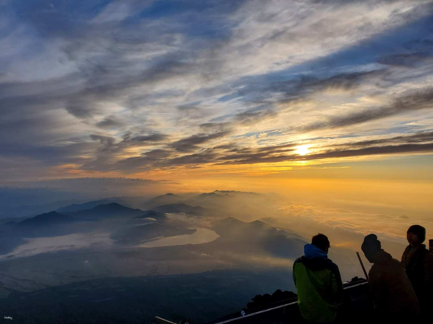 [Guaranteed Departure] World Heritage Site Mt. Fuji Climbing Tour (2 Days, 1 Night) (Departing from Tokyo/Shinjuku) - Photo 1 of 10