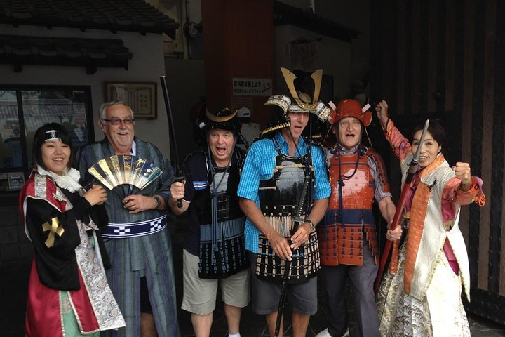 Experience the charm of Japanese culture firsthand as you don traditional attire creating unforgettable memories with friends against the backdrop of Nagasaki’s historical landscapes.