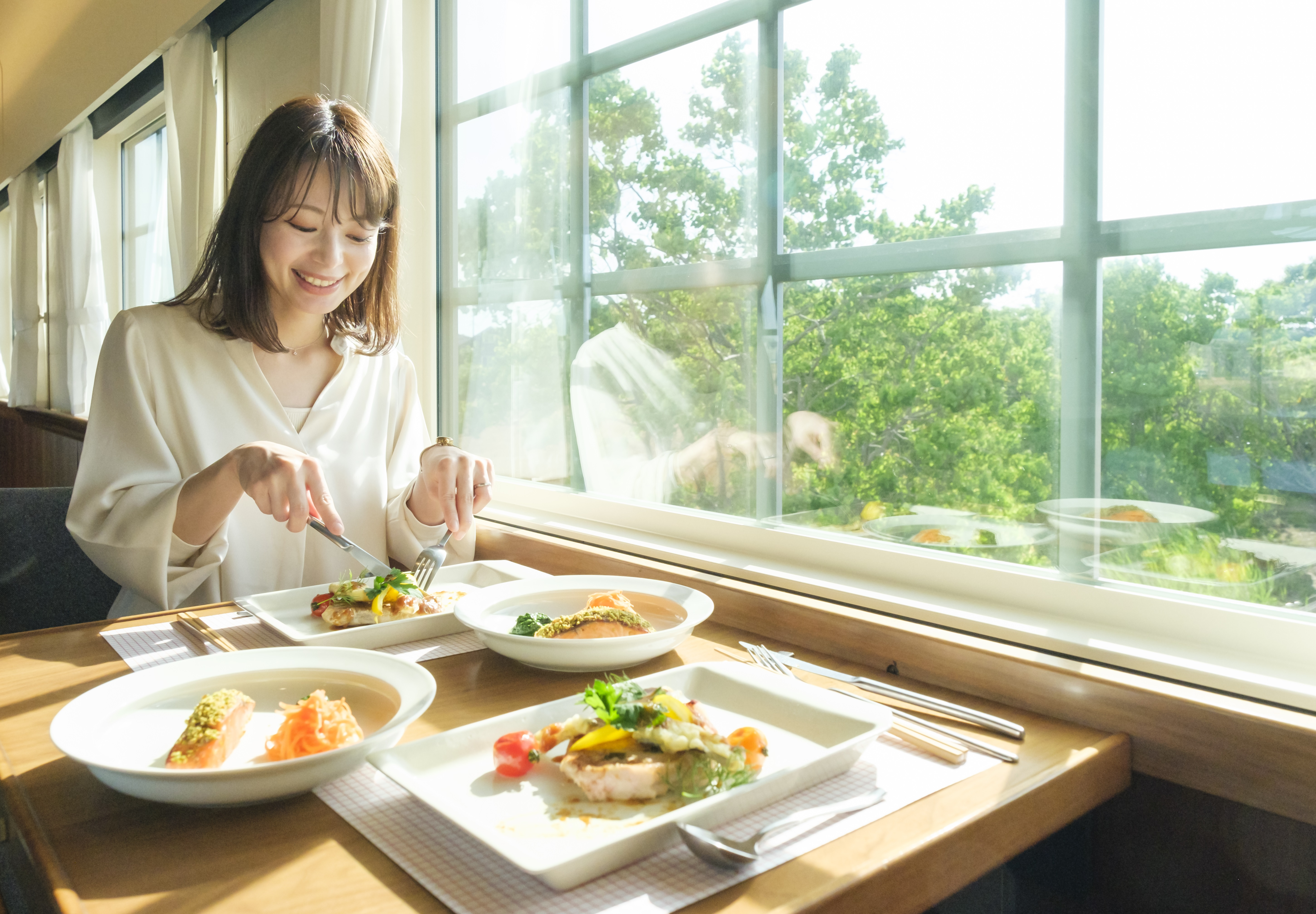 "Nishitetsu THE RAIL KITCHEN CHIKUGO" - The Ultimate Travel Train for Exploring Local Culture and Cuisine! - Photo 1 of 7