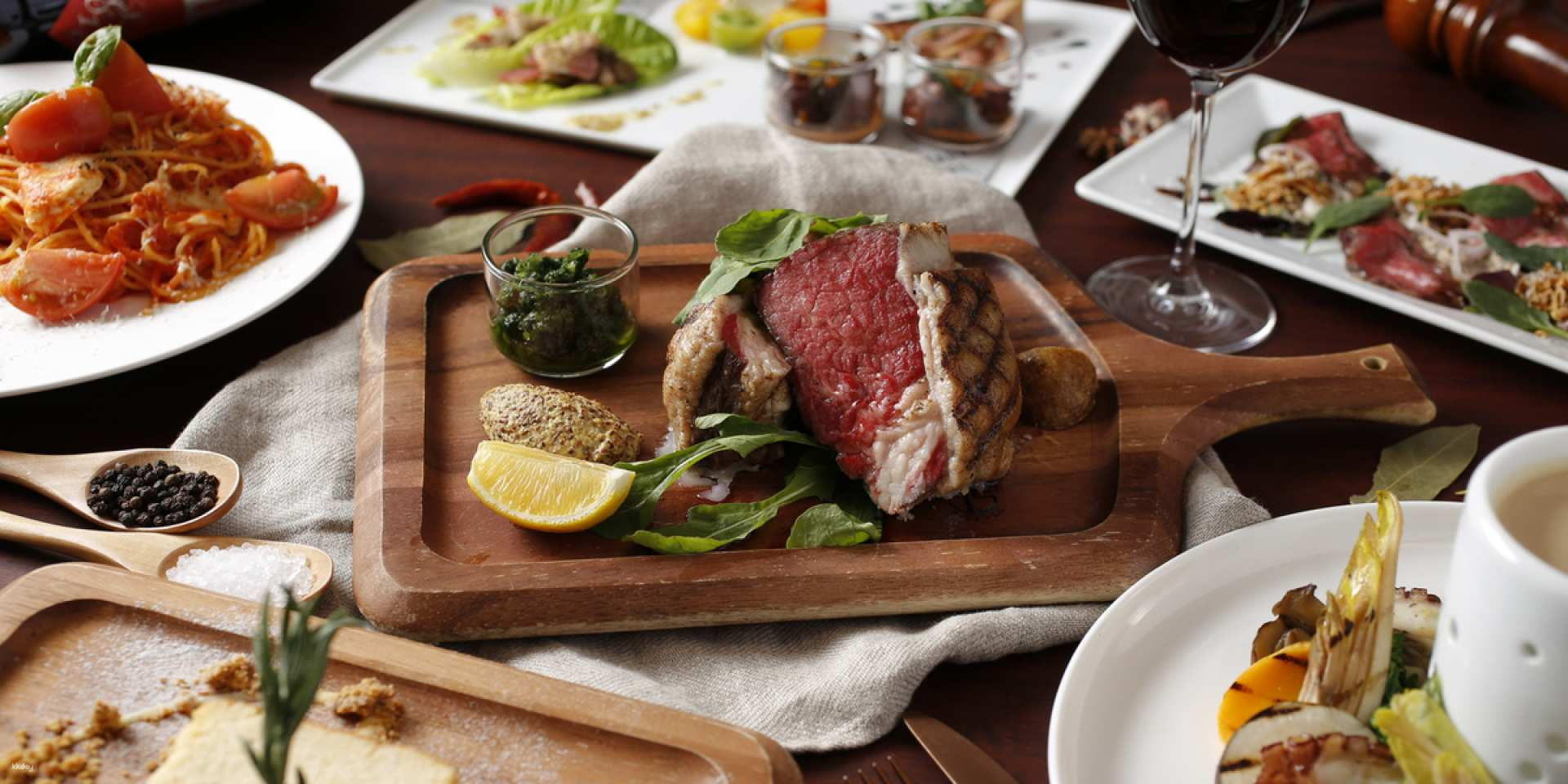 Experience the blend of history and modern design while enjoying exquisite cuisine all complemented by stunning views of Osaka Castle from the terrace lounge. A perfect spot for cultural connection!