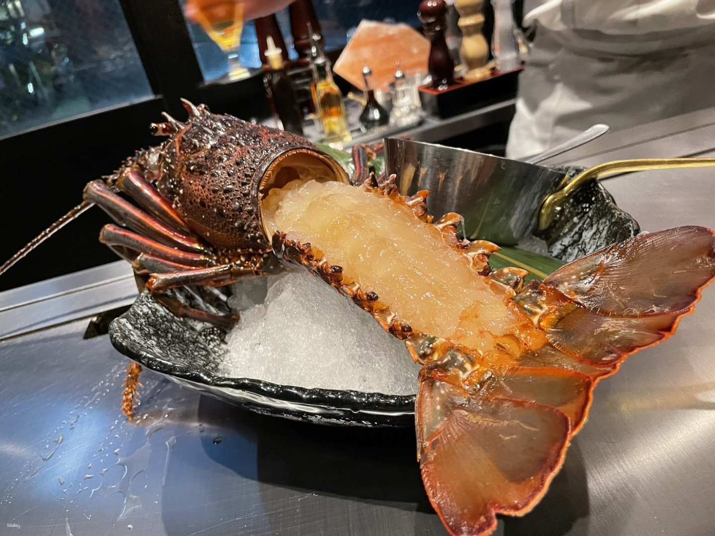 Savor the artistry of Teppanyaki as expertly prepared seafood and premium Kuroge Wagyu beef take center stage all while enjoying stunning views from a chic open setting.