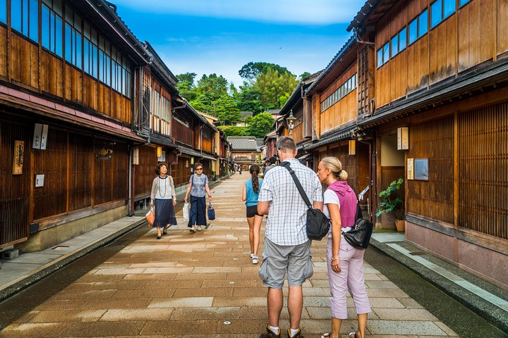 Kanazawa Full-Day Tour Private & Personalized with a Local Guide - Photo 1 of 10