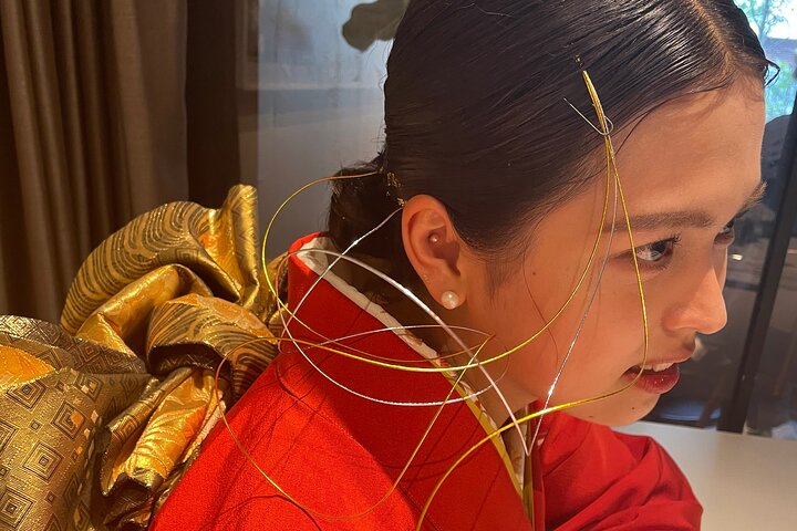 Capture your joyful moments in Tokyo with intimate smartphone photoshoots. Enjoy personal guidance to highlight unique locations while creating lasting memories of your travels.