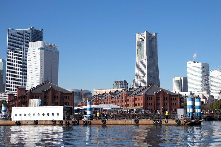 A unique exploration of Yokohama through the eyes of immigrants.