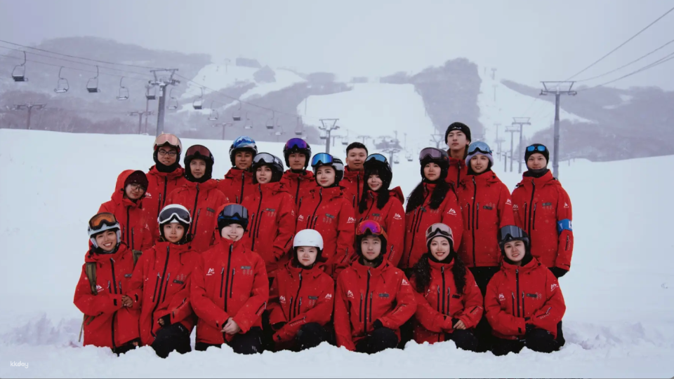 Pinnacle Ski School, an officially recognized school at Rusutsu Ski Resort, offers introductory ski lessons, ski instructor training, snowboarding and skiing instruction, and speaks Chinese, English, and Cantonese. - Photo 1 of 8