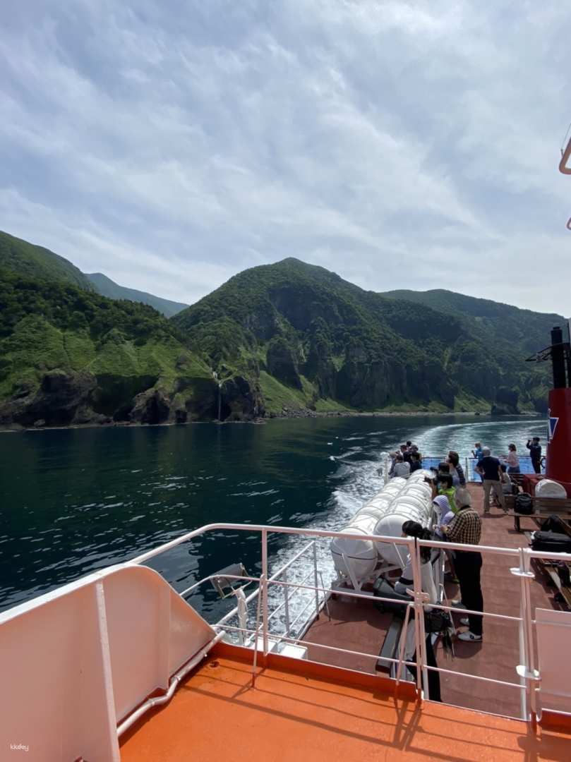 Abashiri Drift Ice Sightseeing ＆ Icebreaker Ship "Aurora" - Photo 1 of 4