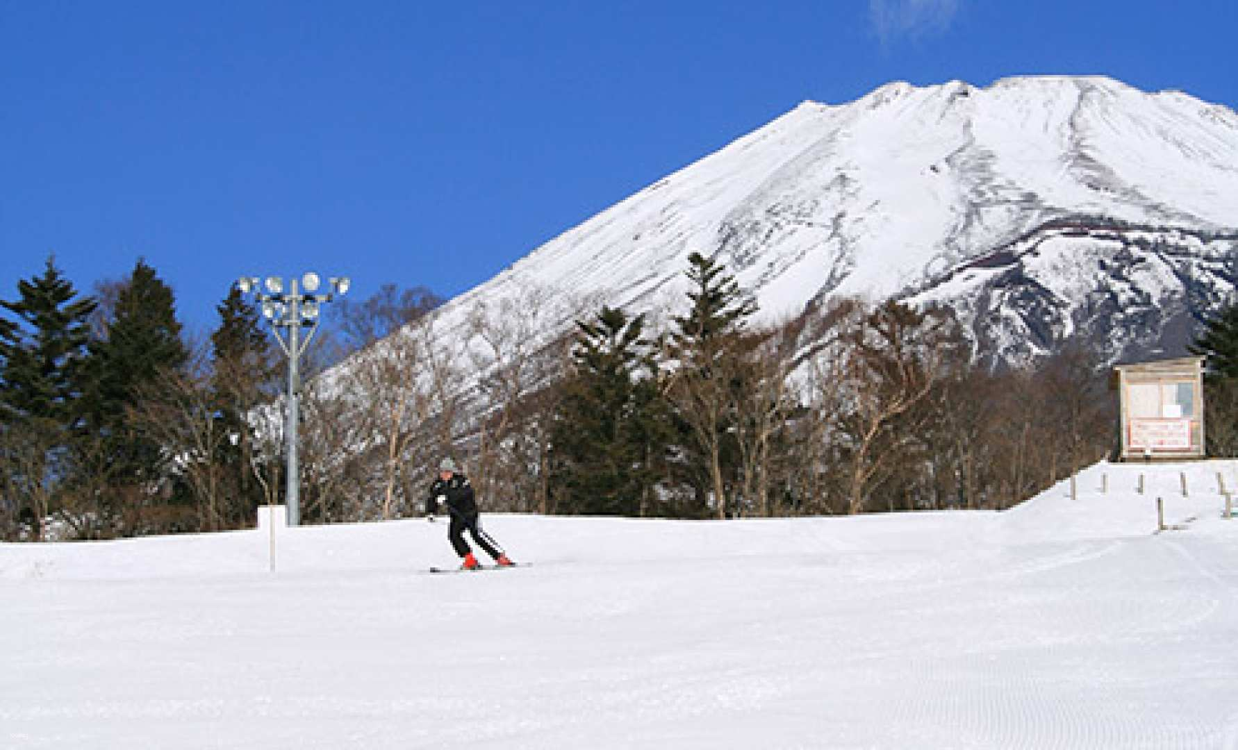 Skiing at the Foot of Mount Fuji | Fujiyama Snow Resort Yeti One-Day Tour from Tokyo - Photo 1 of 6