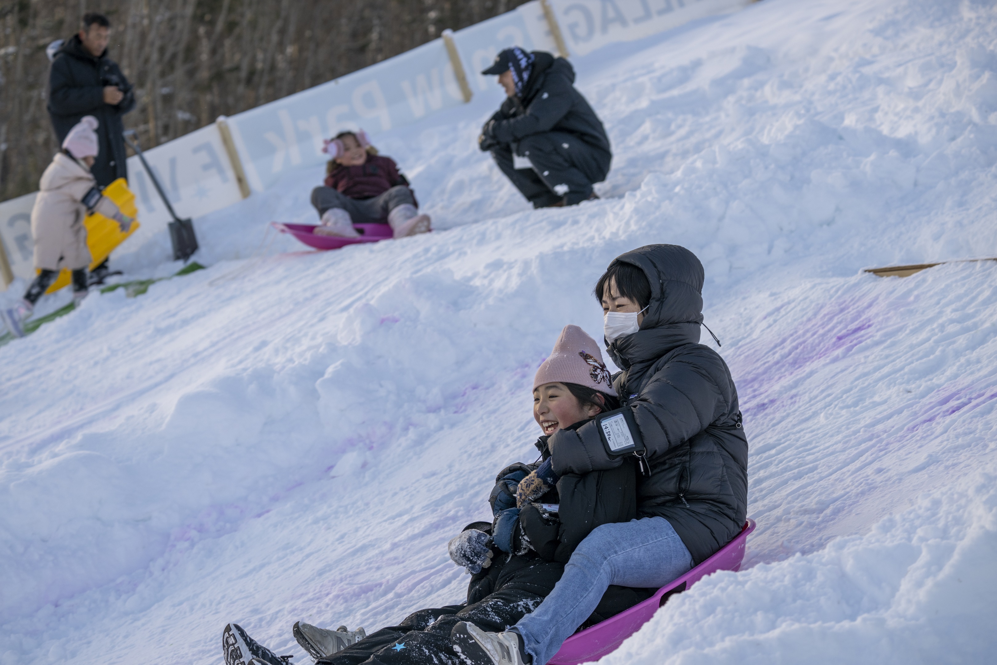 Snow Experience at Mt.Fuji, Hakone Pirate Ship & Gotemba Premium Outlet with All-you-can-eat BBQ - Photo 1 of 10