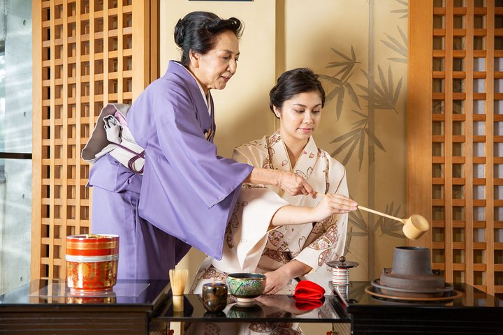 Tea ceremony experience with simple kimono in Okinawa - Photo 1 of 9