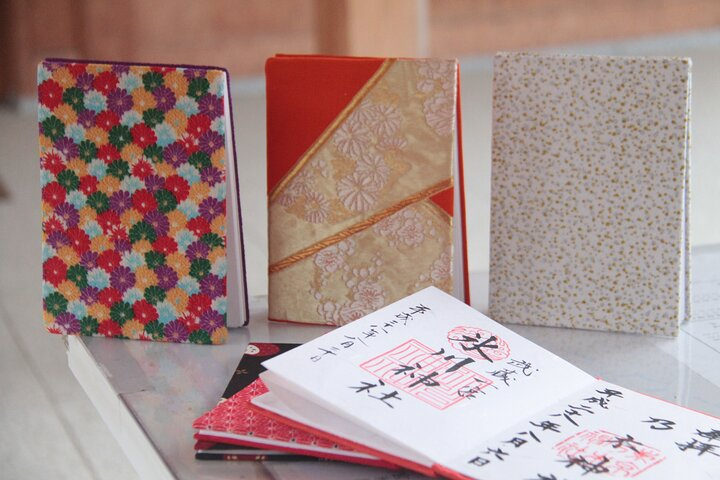 Create your own unique temple stamp book while exploring the serene beauty of Shibuya. Choose from a variety of kimono fabrics and cherish the memories of your visit.