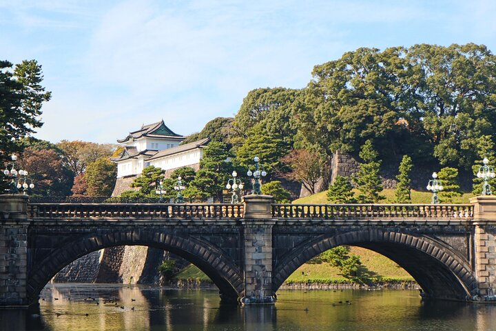 Explore the serene beauty of the East Gardens of the Imperial Palace with a self-guided audio experience unveiling the rich history and scenic spots along your journey.